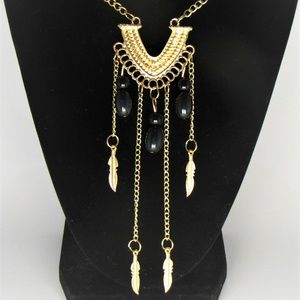 Queen Feather chain